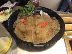 -尚尚仙·酸汤猪手·猪肚鸡火锅(华联万柳购物中心店)