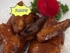 -鹏城人家海鲜酒家·23年老字号(较场尾店)