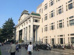 -武汉大学图书馆·文理学部总馆