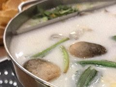 -樾餐厅泰式海鲜火锅(民歌湖店)
