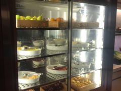 面包甜点陈列柜-嘉定凯悦·咖啡厅