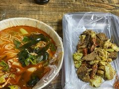 -二钢串叔麻辣烫(华龙大厦店)