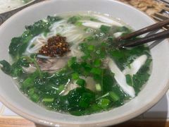 -粉八·云南米线·建水烧烤(常熟路店)