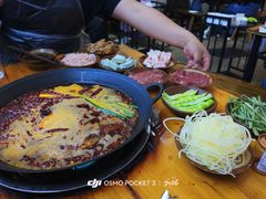 -黄潇洒老火锅(九眼桥宏济巷店)