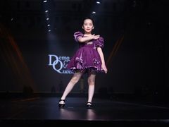 -翎秀服装模特