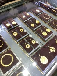 -周大福CHOW TAI FOOK(东门茂业店)