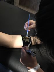 -鳌首刺青纹身 穿孔饰品店