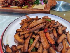 五花肉爆养生菌-老六饭店(翠通路店)