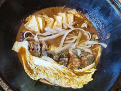 -万里闯关东铁锅炖菜馆(高新旗舰店)