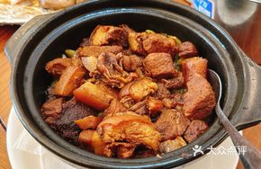 Sour Cabbage Stewed Pork