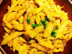 咸蛋黄茄子-吃饭皇帝大土家民族菜(正大广场店)