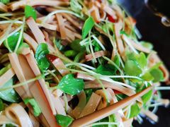 香椿苗拌豆干-铜锣湾·有麝自然香(渝北财富中心店)