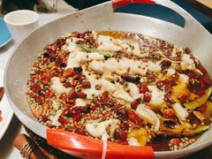 -渝信川菜 · 川味家常菜(财富购物中心店)