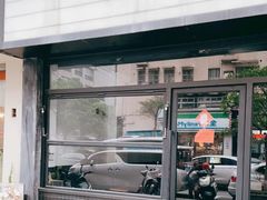 门面-black rainbow coffee