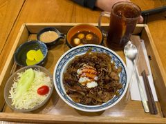 洋葱照烧肥牛丼配温泉蛋定食-友名Cross日式咖喱屋(江南大道中店)