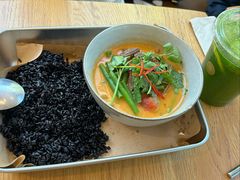 泰式红咖喱牛肉饭-Wagas沃歌斯(环贸店)
