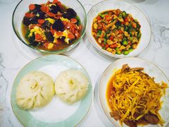 -乐禧母婴全自营月嫂(宝山店)