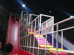-嘿哟动霸CHUA·新潮玩运动娱乐中心·蹦床滑冰团建乐园