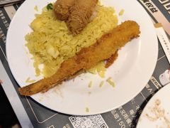 -金马门国际美食百汇(珞喻路店)