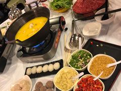 -鲜入围煮花胶鸡海鲜火锅