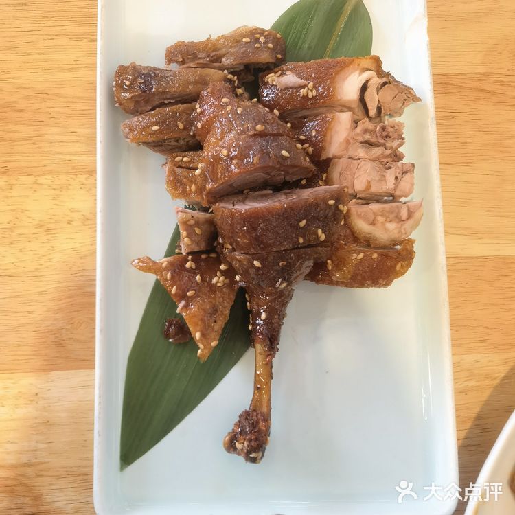 同事第一次来吃这家跷脚牛肉，订了一个双人套餐