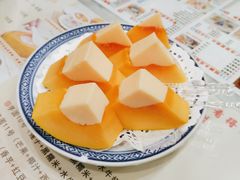 木瓜奶冻-广信牛奶甜品世家(台东店)