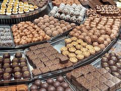 -Laderach 莱德拉(上海环贸iapm店)