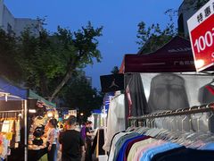 -吴山路夜市