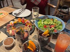 -Common Table · Brunch & Coffee