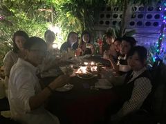 -Chom Cafe and Restaurant