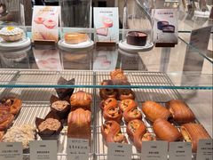 -VERIE BAKEHOUSE