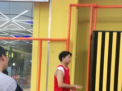 -爱蹦iBOON蹦床运动馆(江汉店)