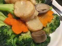 西南花炒带子-三盅两件(百丽宫)