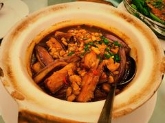 咸鱼鸡粒茄子煲-阿一鲍鱼海鲜酒家(苏丹依斯迈路店)