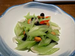 西芹百合腰果-乔街深夜食堂·小龙虾·高压锅生蚝(杭州总店)