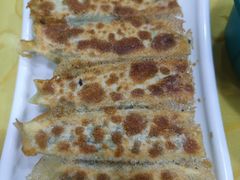 肉三鲜锅贴-春水锅贴·传统鲁菜(大明湖店)