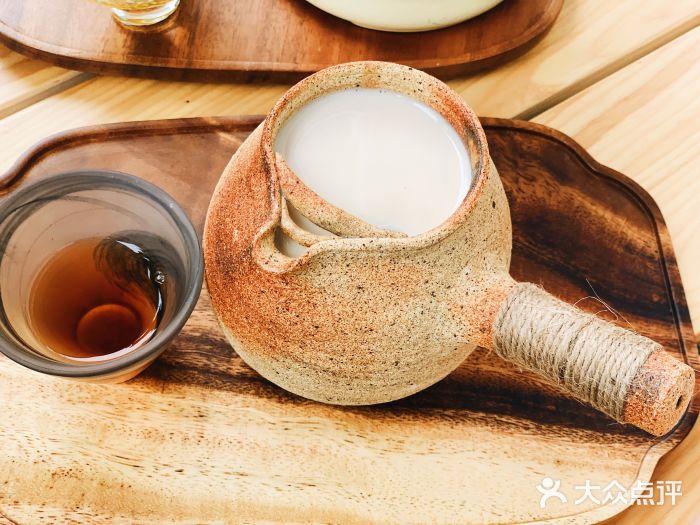 沏茶师(龙湖上城店)大红袍牛奶煮茶图片