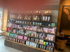 零售区-星巴克臻选(深圳皇庭广场分店)
