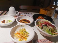 餐前小菜-本家韩国烤肉(青岛万象城店)