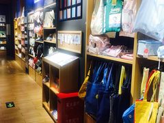 -九木杂物社(新奥购物中心店)