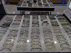 -三叶眼镜城·好视力眼镜店