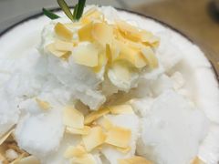 椰皇冰-喜茶(深圳万象城黑金店)