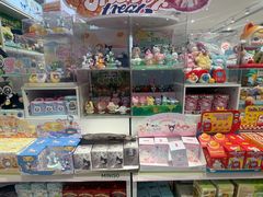 -名创优品(中原万达2F店)