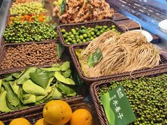 -野山舂·贵州现舂酸汤火锅(鸿通城店)