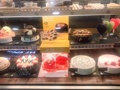 -DQ·蛋糕·冰淇淋(大宁国际商业广场店)