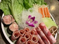 -三人行骨头王火锅(长寿店)