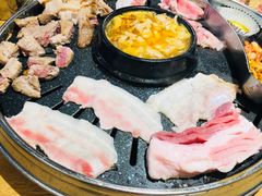 -江南猪肉商会无限续吃(弘大店)
