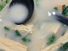 -肥汁米蘭香港米线(长宁来福士店)