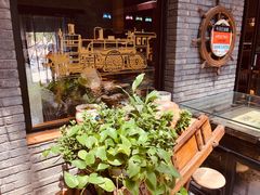 -苹果树下艺术餐厅(宋庄店)