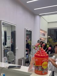 -PE SALON
